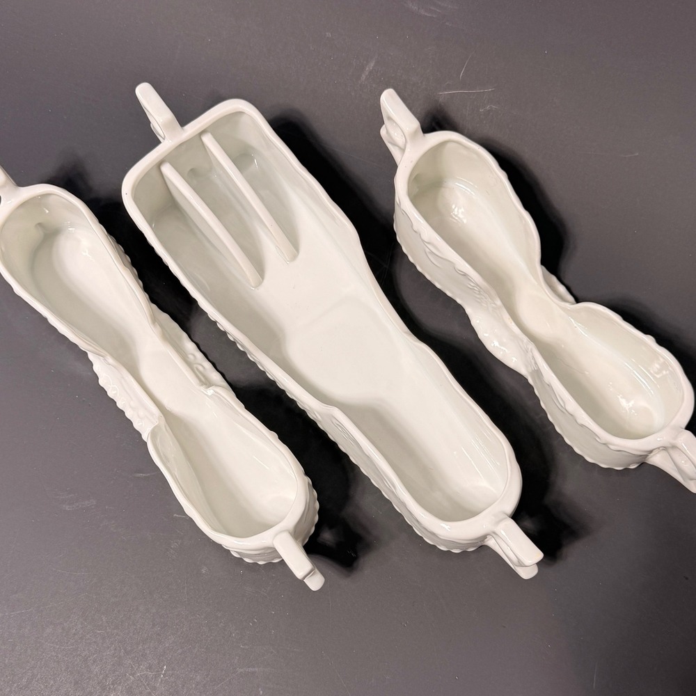 Maryland China White Porcelain Sleigh Dish Set of 3 Christmas Holiday Japan - Picture 3 of 9